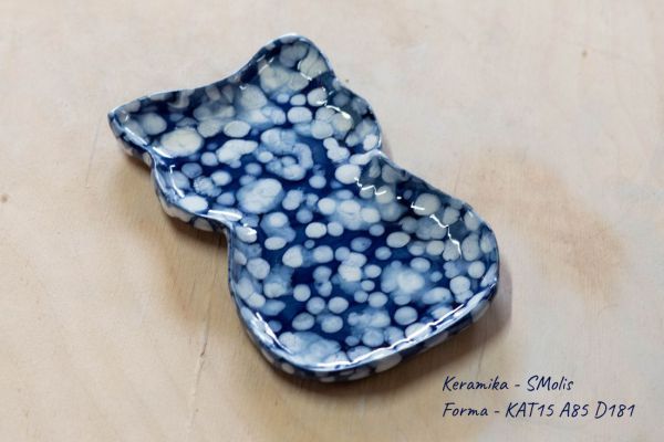 kates-forma-keramikams-smolisstudijaAB3AAC52-0F25-C519-0676-3C789CA41C73.jpg